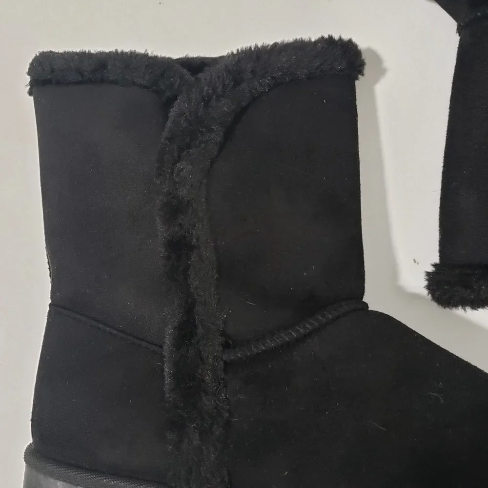 New Fabkids‎ Tulip Hem Fuzzy Boot in Black Size 5